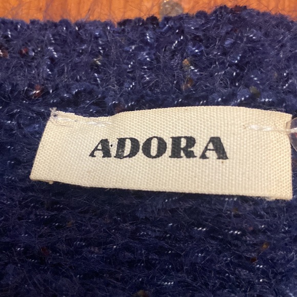 Cute boutique sweater - Picture 3 of 3